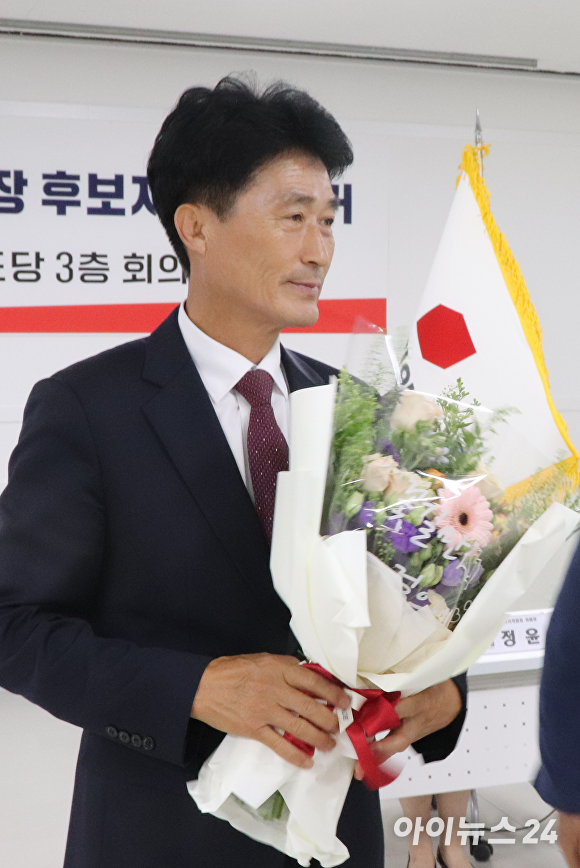 충북도의회 <b>후반기 의장</b>에 이양섭 의원