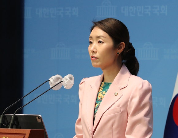 '<b>최고위원</b> 도전' <b>강선우</b> "'<b>이재명</b> 대통령 시대' 열겠다"