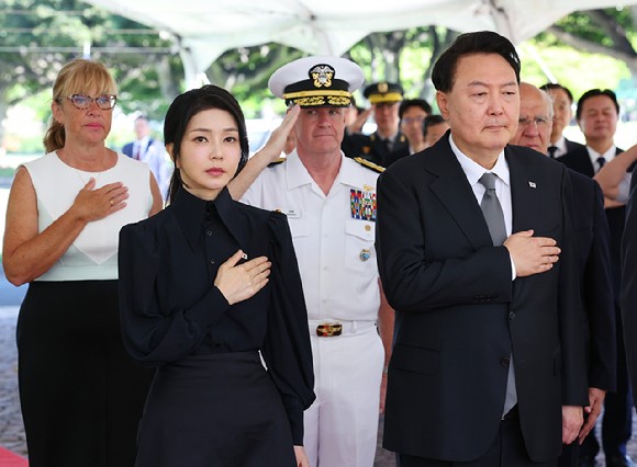 순방 중 윤 대통령, '<b>채상병 특검법</b>' <b>거부권</b> 행사