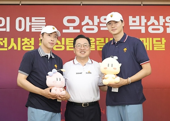 '자랑스런 대전의 아들' <b>오상욱</b>·<b>박상원</b> 금의환향