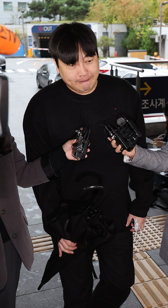 '<b>불법도박</b>' <b>이진호</b>, <b>차용사기</b> 혐의까지?…"진정서 접수, 절차 따라 수사...