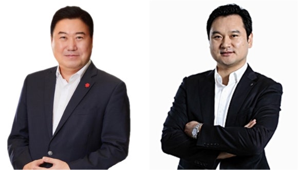 (From left) Kang Seung-hyeop, CEO of Shinsegae Food, and Kim Jae-seop, CEO of Shinsegae Baseball Team. [Photo=Shinsegae Group]