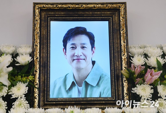 故<b>이선균 협박</b>한 유흥업소 女<b>실장</b> "가스라이팅 때문…오빠 지키려 한 것...