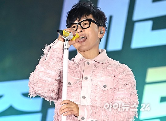 "예술의 자유 침해"…<b>이승환</b>, <b>구미 콘서트</b> 취소 <b>헌법소원</b> '각하'