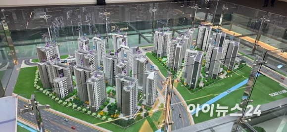 9일 인천 서구 청라동에 마련된 부천대장 A7·A8블록 모형도.[사진=이수현 기자]
