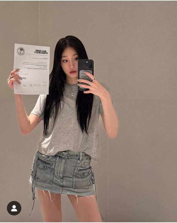 '<b>재벌돌</b>' 데뷔 임박…신세계 정유경 회장 장녀, 로제와 한솥밥