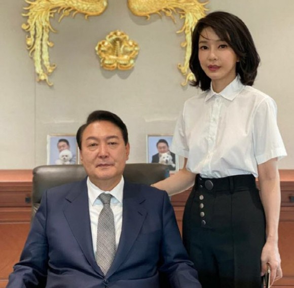 검찰, 명태균發 '尹부부 <b>공천개입 의혹</b>' 정진석 참고인 <b>조사</b>