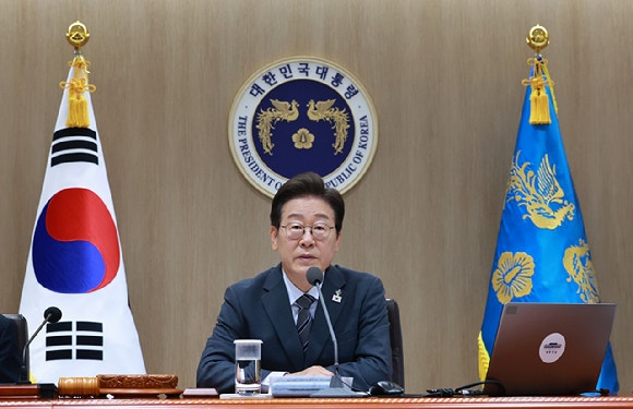 李 대통령 "'유임 논란' <b>송미령</b>, <b>갈등 조정</b>에 직접 역할 해야"