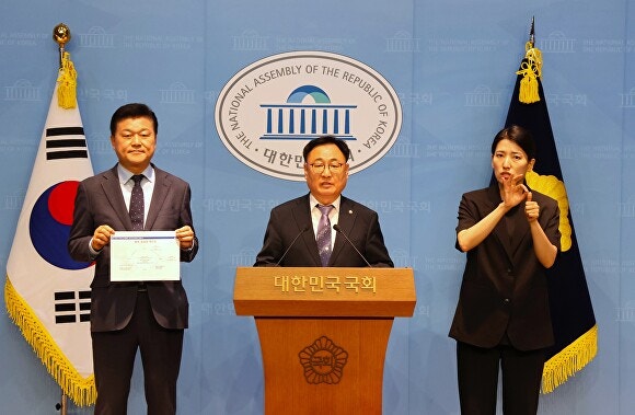 “김영환 지사 충북도립대 총장 임용, <b>명태균</b> 관여했다”
