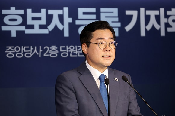 <b>박찬대</b> "<b>당대표 선거</b> 일정 '<b>중단</b>' <b>요청</b>…폭우 피해 복구까지"