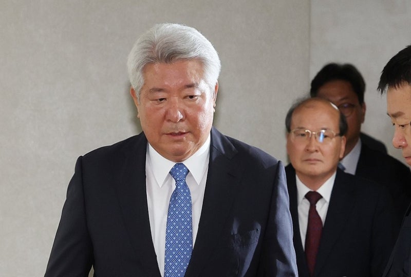 尹 <b>변호인단</b>, <b>김건희 특검</b>에 선임계 제출