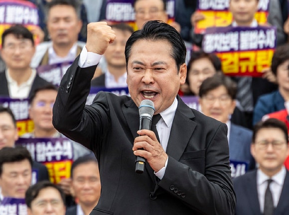 <b>내란특검</b>, 압색 영장 집행 세 번째 시도…국힘, 조은석 고발