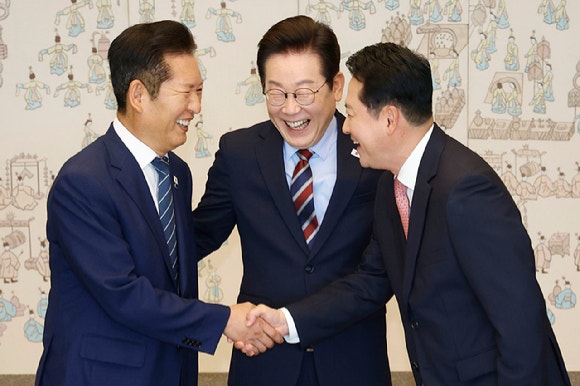 여야 대표 만난 李 "국정에 모든 국민 목소리 공평히 반영"