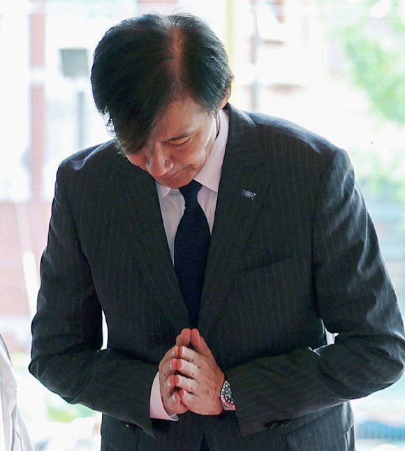 <b>조국</b>, 비대위원장으로 '조기 등판'…"국민 눈높이에 맞추겠다" [종합]