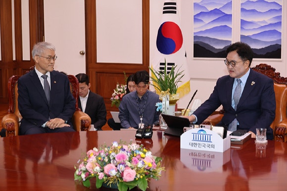 우원식 "어떤 권력이든 국민 앞엔 '조각배'"…천대엽 "<b>사법부</b> 독립 보장...
