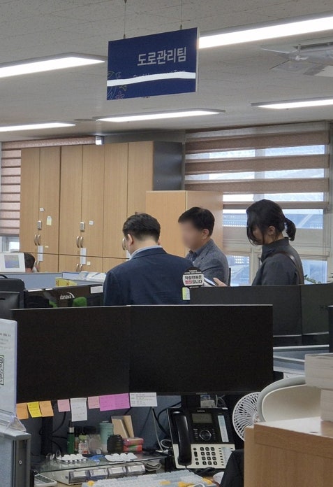 김건희 <b>특검</b> "<b>사망</b> <b>공무원</b>에 위로와 명복…강압수사 없었다"