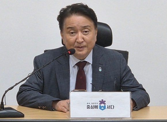 <b>김영환</b> 충북지사 “<b>금품 수수</b>, 있을 수 없는 일”
