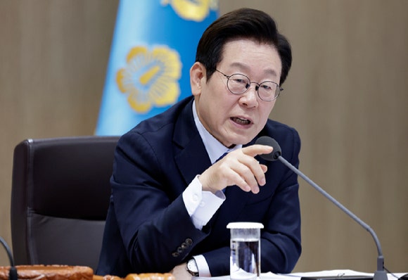 李 대통령, '쿠팡 수사 <b>외압 의혹</b>' 겨냥…"용서할 수 없는 기강 문란"
