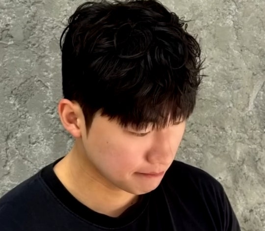 런던베이글뮤지엄(LBM)에서 일하던 20대 직원 정효원 씨(26)가 입사 14개월 만에 과로로 숨졌다는 의혹이 제기된 가운데, 고인의 아버지가 안타까운 심경을 털어놨다. 사진은 정효원 씨. [사진=JTBC '사건반장