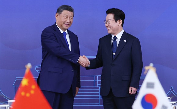 [APEC 2025] 李 "<b>한중</b>, 시대 흐름 맞춰 발전", 시진핑 "안정적 발전, 정확...