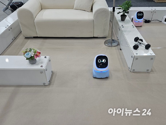 로보케어 돌봄로봇 ’케미프렌즈’ [사진=설재윤 기자]