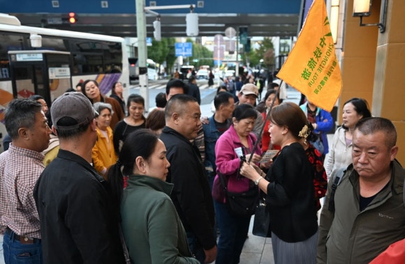 지난 11월 일본을 방문한 중국인 관광객.[사진=AFP/연합뉴스]