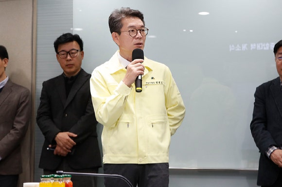 정원오 성동구청장이 11월 24일 '겨울철 재난안전대책본부 개소식'에서 발언하고 있다.[사진=성동구]