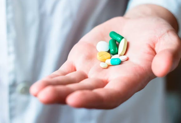 약병 안에 함께 들어 있는 실리카겔 봉지를 약과 함께 보관해야 약의 효능을 보다 오래 유지할 수 있다는 전문가의 조언이 공개됐다.사진은 본 기사 내용과 무관.[사진=픽사베이]