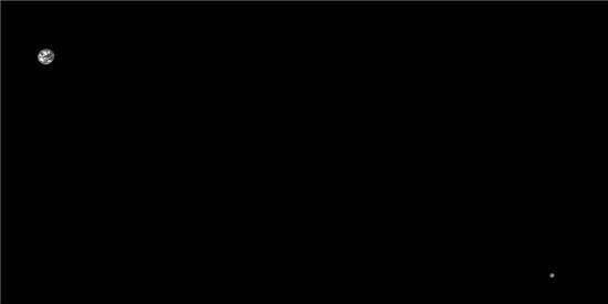 지구로부터 129만7000km 떨어진 지점에서 오시리스-렉스 탐사선이 촬영한 지구.[사진=NASA]