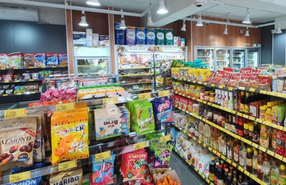 무인매장에서 1500원짜리 과자 1개를 실수로 결제하지 않고 나간 재수생에 대한 검찰의 기소유예 처분이 취소됐다.본 기사와 무관한 이미지.[사진=연합뉴스]