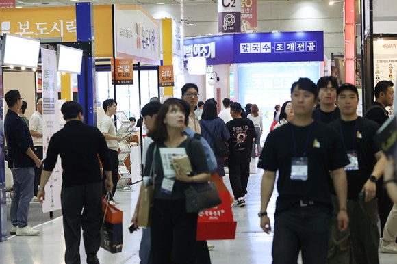 '2025 하반기 IFS 프랜차이즈 창업ㆍ산업 박람회' 현장.[사진=연합뉴스]