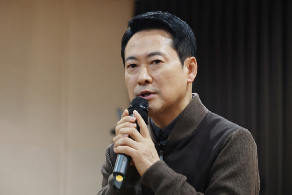 장동혁, 李대통령과 만나지 않아도 될 듯 SNS로 대응