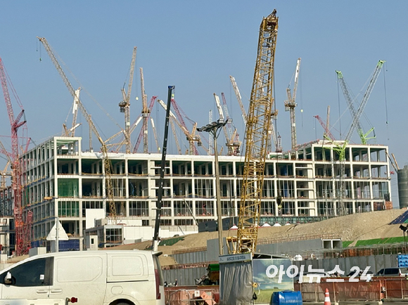 경기 용인시 처인구에 건설 중인 SK하이닉스 용인 반도체 클러스터 1기 팹(공장).SK하이닉스는 600조 원을 투입해 총 4기 팹을 조성할 계획이다.2026.01.23 [사진=권서아 기자]