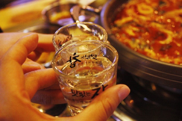 A씨에 따르면 시댁은 음주까지 권한다고 한다.사진은 본 기사 내용과 무관.[사진=픽사베이ⓒStandpoint]