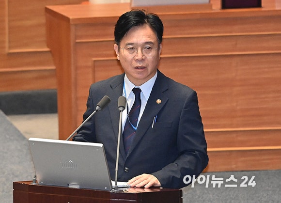 [속보] 노동장관 "회사 망하라고 설립된 노조 없다…함께 살자"