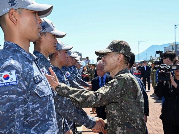 60조 원 잭팟을 잡아라! 캐나다로 날아가는 대한민국 잠수함 외교