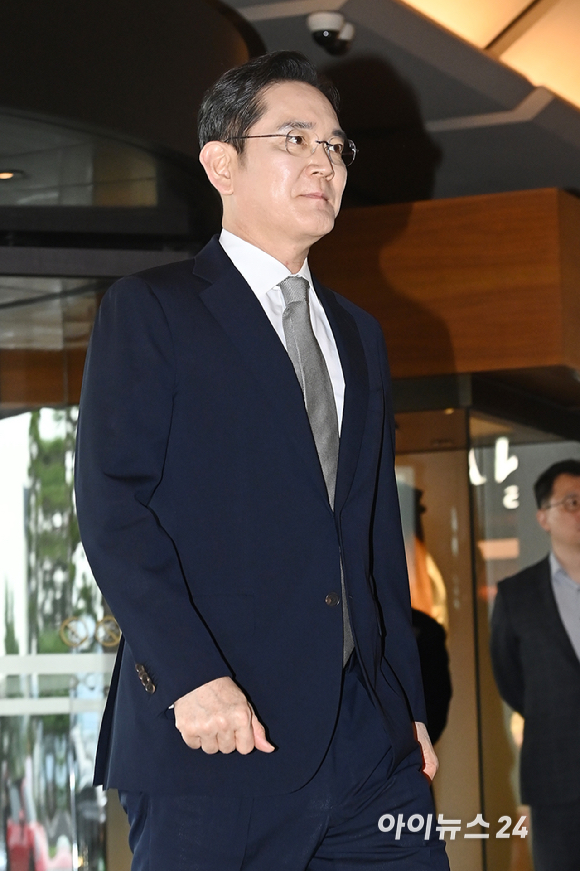 이재용 삼성전자 회장이 1일 서울 중구 신라호텔에서 열린 2026년 제36회 삼성호암상 시상식에 참석하고 있다.[사진=곽영래 기자]