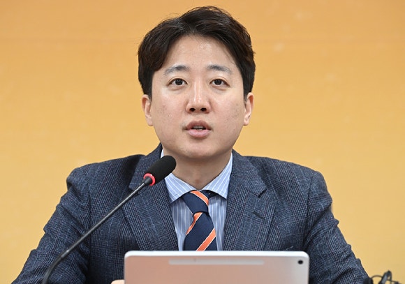 이준석, '재선거 요구' 장동혁에 "오세훈 자리 내놓으라는 거냐"
