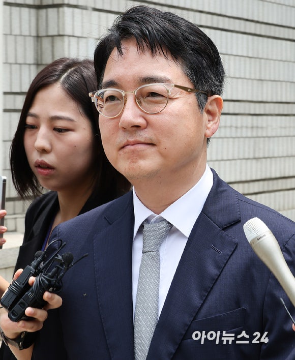 [속보] 법원, <b>심우정</b> 전 검찰총장 <b>구속영장 기각</b>