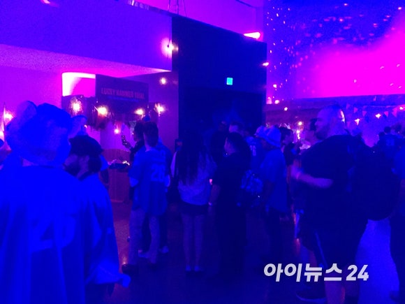 '2026 하이델 연회 in SoCal'의 다양한 프로그램을 체험 중인 모험가들. [사진=문영수 기자]