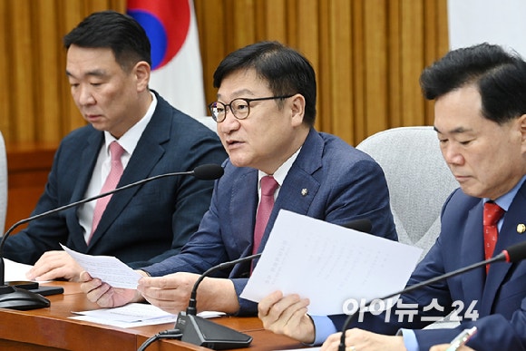 韓 <b>증시</b> 이틀 연속 '서킷브레이크'…국힘 "김용범 패가망신시켜야"
