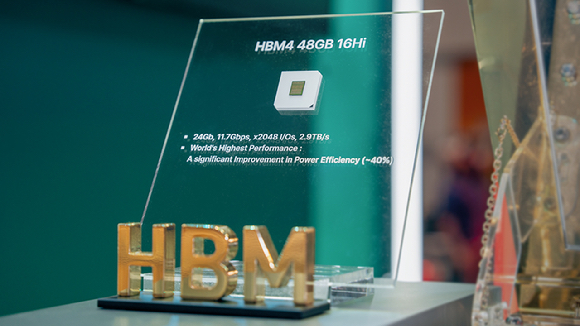 SK하이닉스의 HBM4.[사진=SK하이닉스]