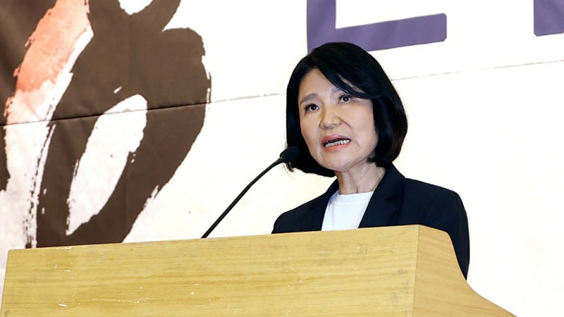 "<b>5·18</b>은 <b>소요</b>" "전두환 살인마 아냐"…'<b>이진숙 5·18</b> 토론회' 아수라장