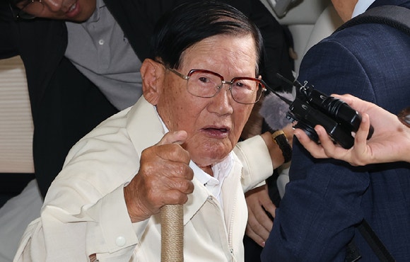 [속보] <b>신천지</b> "<b>국민의힘</b> 정당 가입 논란 <b>사과</b>⋯정치권과 연계 끊을 것...