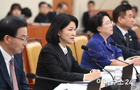 [<b>2026</b> 국감] 과방위, 이진숙 제척안 가결…與 "이해충돌" vs 野 "다수의 ...