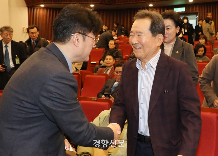 <b>정세균</b>·김부겸 “필요하면 이재명·<b>이낙연</b>도 함께 보자”