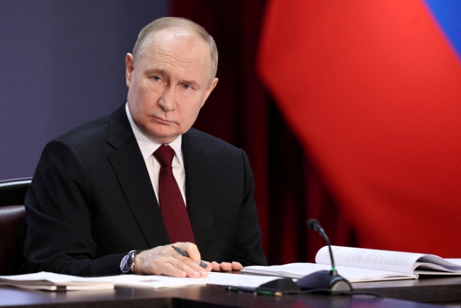 블라디미르 푸틴 러시아 대통령이 지난 2일(현지 시간) 러시아 모스크바에서 열린 내무부 이사회 확대 회의에 참석하고 있다. 러시아 스푸트니크 통신