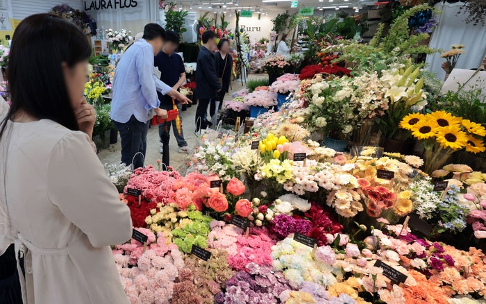 <b>어버이날 아침</b>은 <b>쌀쌀</b>, 곳곳에 한때 비