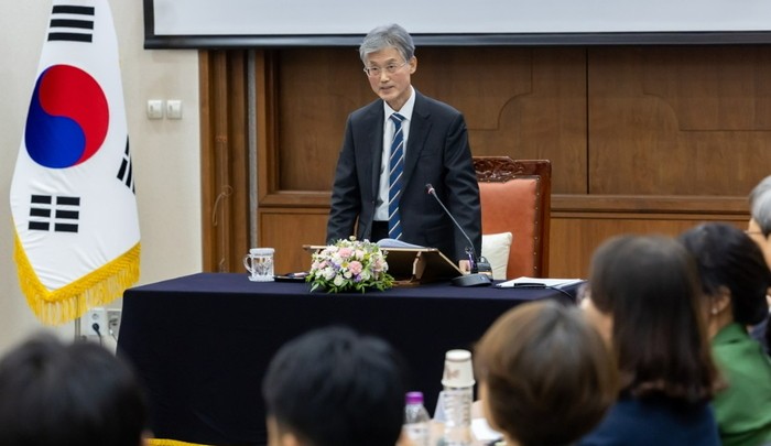 조희대 <b>대법원장</b> “<b>법관</b> 부족 등으로 재판지연, 다소 억울”