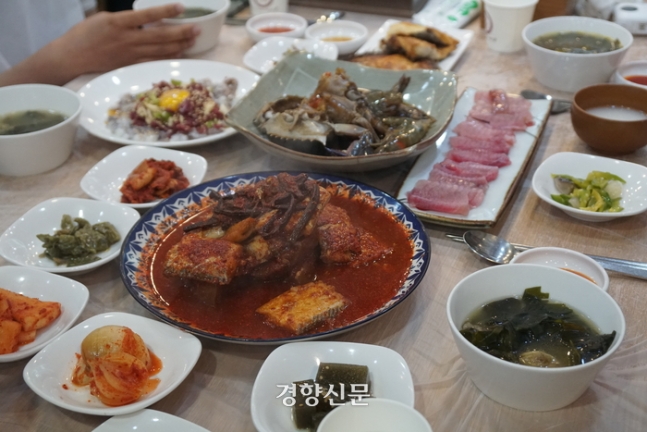 오거리식당의 ‘총리밥상’. 노정연 기자